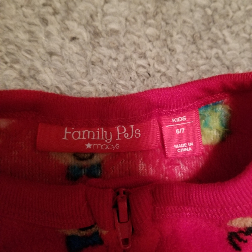 Macy's 6/7 pajamas footed